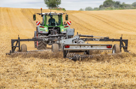 tractor, erfinder?, harvester
