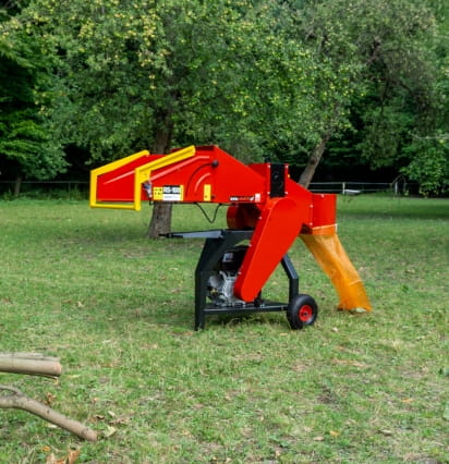 Remet CNC Holzhacker RS100 mit Benzinmotor (15PS)