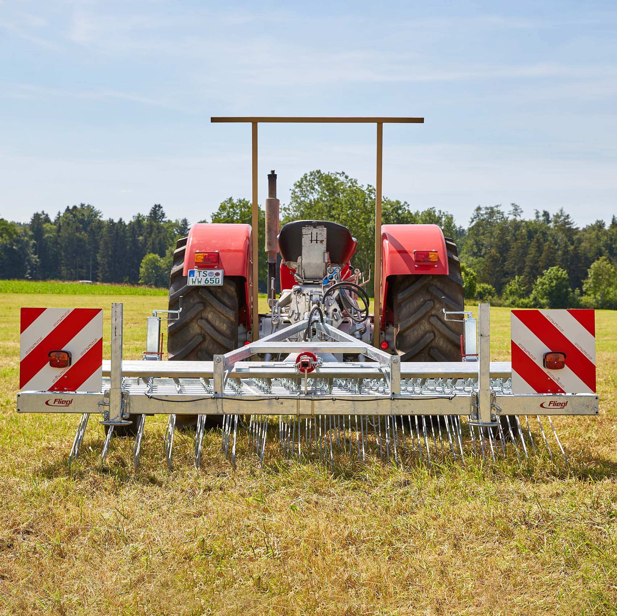 BL25633 Fliegl Striegel 2700mm / 6 Zinkenreihen - KAT 2