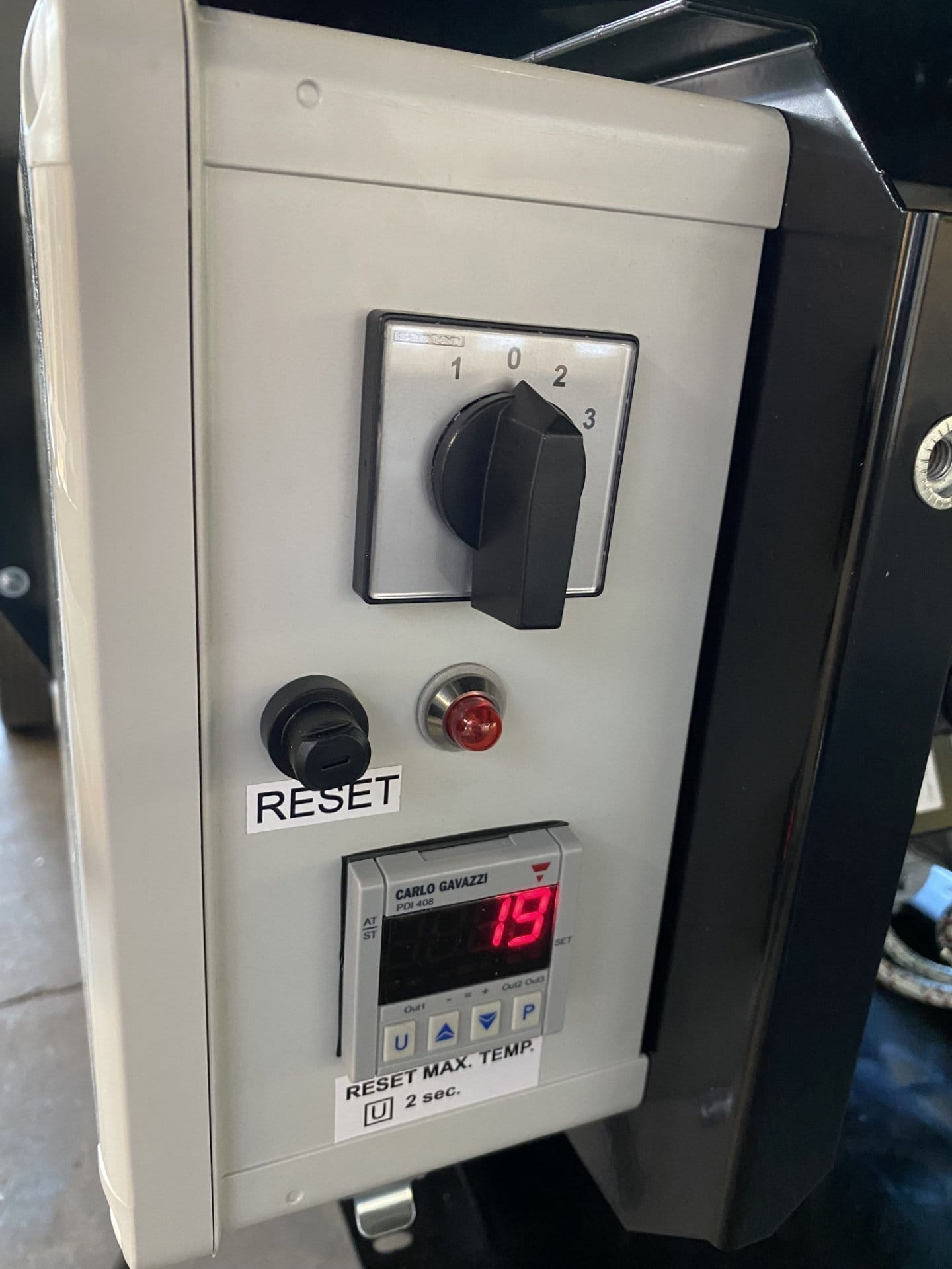 WILMS mobile Heizzentrale mit Abgasführung - HT 200