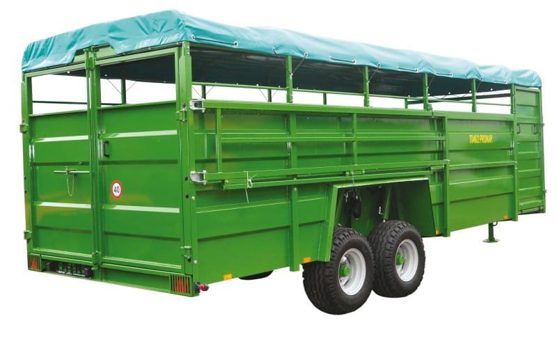 Pronar T046/2 Viehtransportanhänger – Hydraulisch absenkbar | Profi Tiertransport