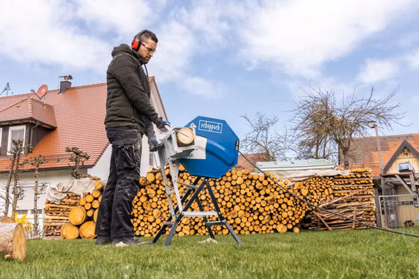 Scie à bûches Scheppach 230 V, 2 200 W, lame 405 mm, jusqu'à 135 mm
