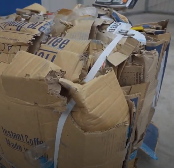 Altpapierpresse / Kartonpresse / Folienpresse 17 Tonnen - 400V / 4kW