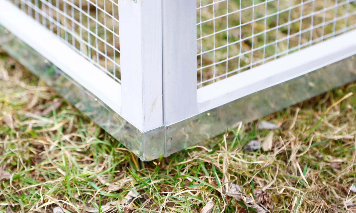 Wooden chicken coop - 181 x 65 x 118cm