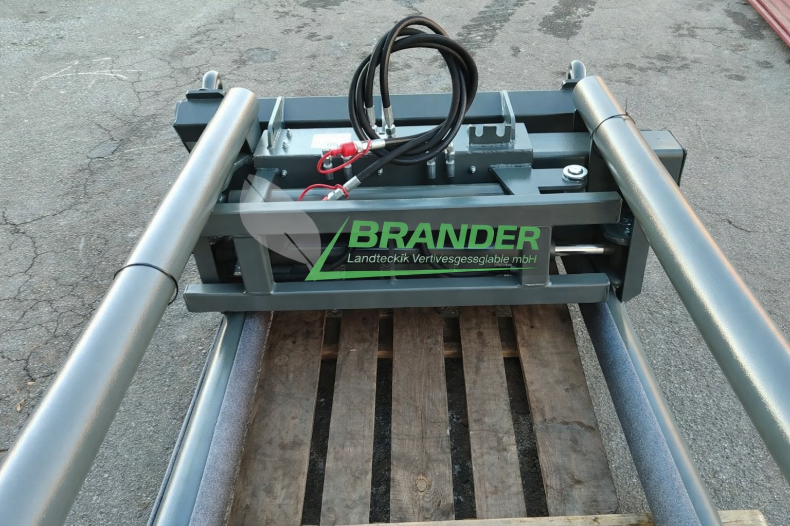 Quaderballengreifer 700 mm Spannweite mit Euroaufnahme – 1000 kg Tragkraft