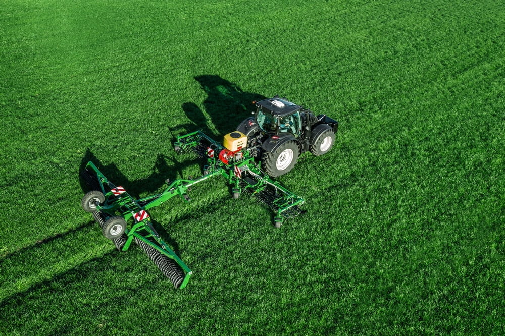 Düvelsdorf Grünlandkombination Striegel GREEN.RAKE expert +  Ackerwalze TERRA.ROLLER expert