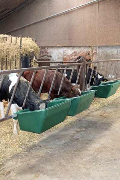 PATURA-Kunststoff-Grosstrog-zum-Einhaengen-333170_600x600