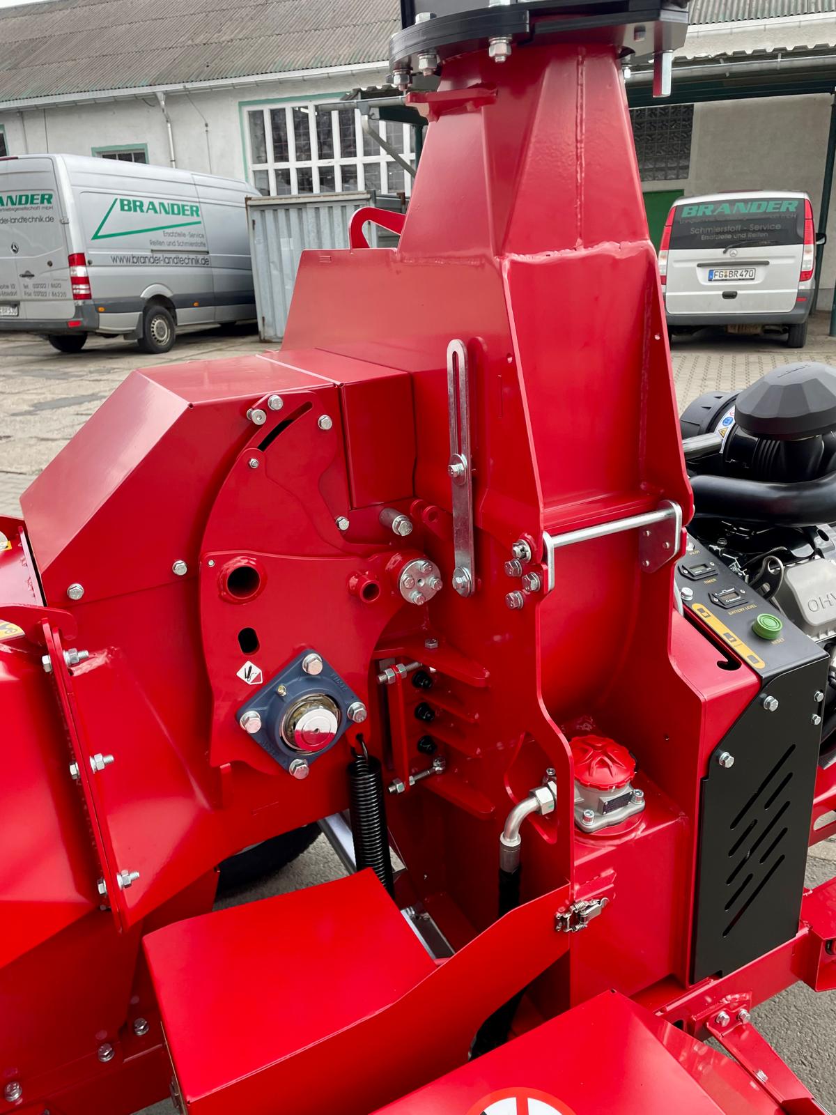 BRUGGER HX16 Pro wood chipper with petrol engine - road legal