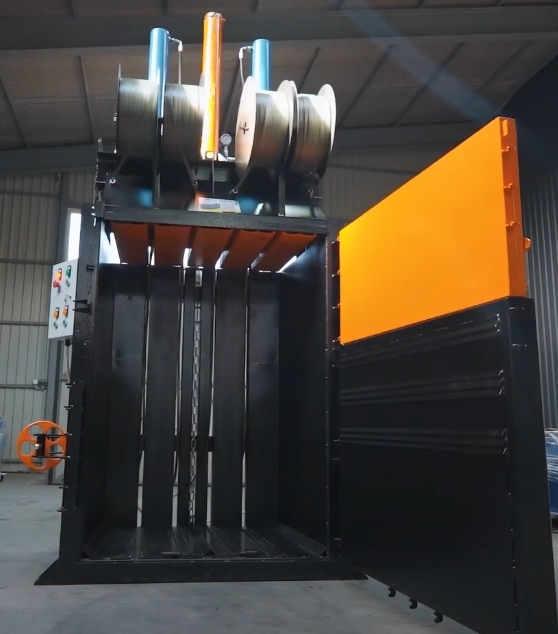 Altpapierpresse / Kartonpresse / Folienpresse 28 Tonnen - 400V / 5,5kW