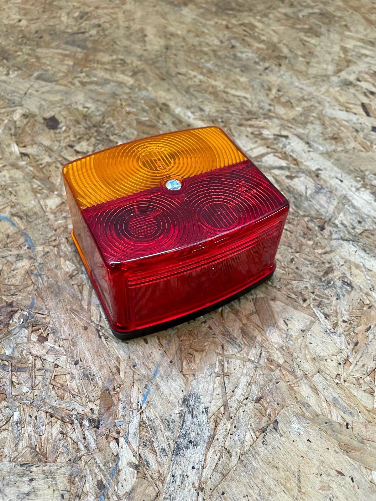 E037423 Weidemann Rückleuchte - 1000210724