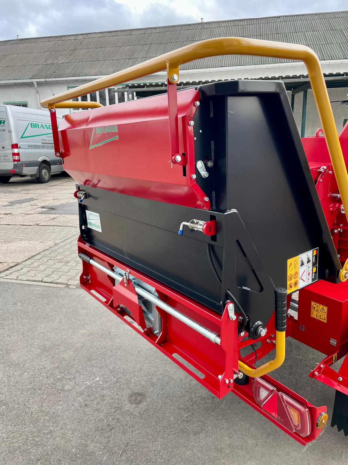 BRUGGER HX16 Pro wood chipper with petrol engine - road legal