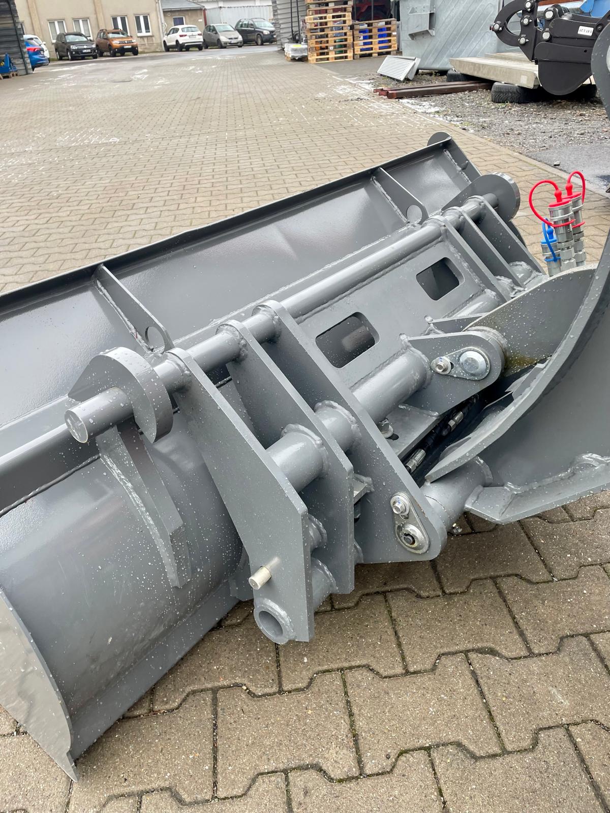 Telescopic wheel loader with cab & Kubota engine – 1200 kg rated load | Professional skid steer loader