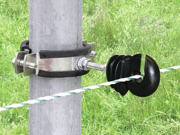 AKO-Befestigungsschelle-fuer-Rundpfaehle-K-441276-2_600x600