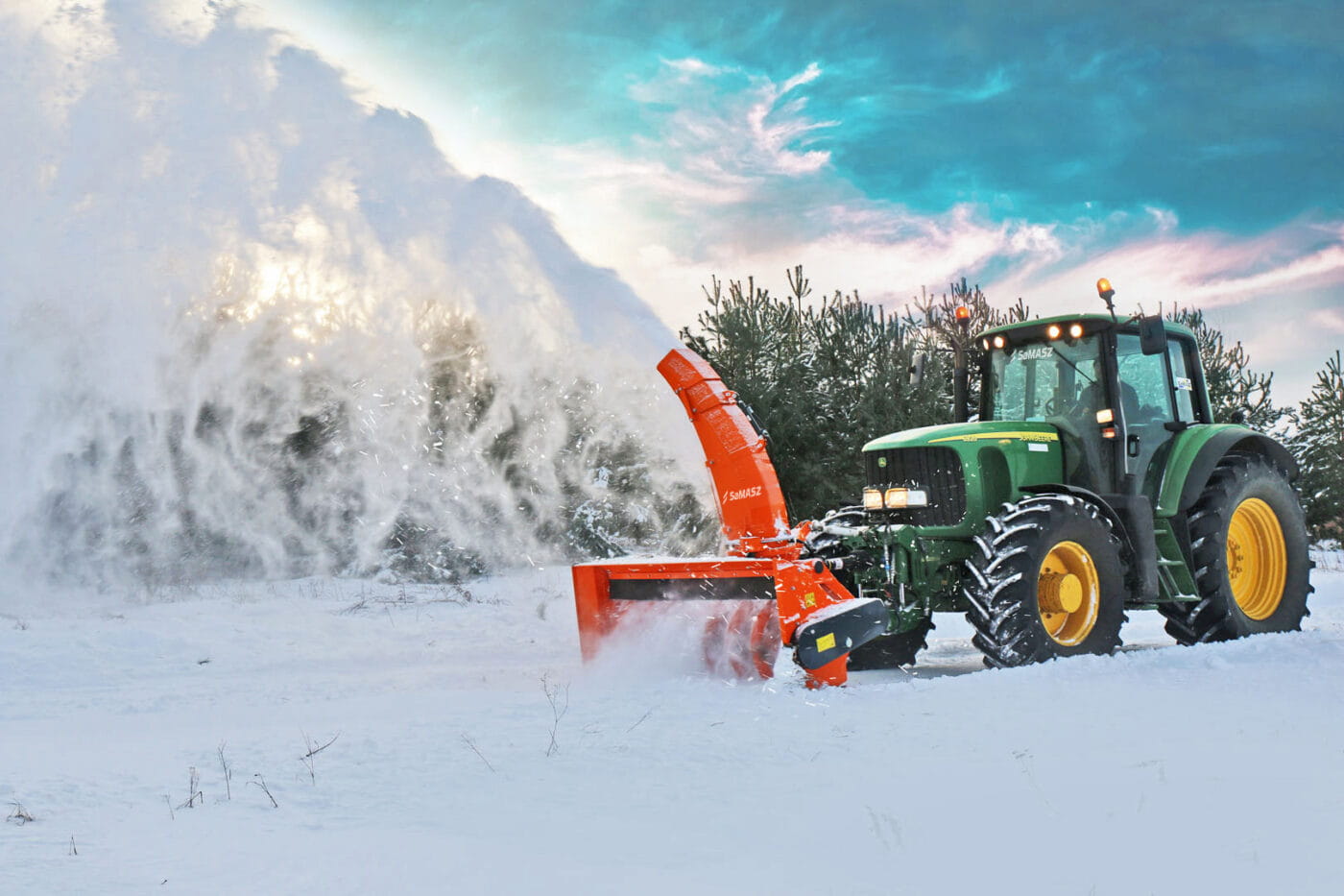 landwirtschaftliches fahrzeug, Traktor, Schneeaufgabe, Schneeräumer, Großes landwirtschaftliches Gerät