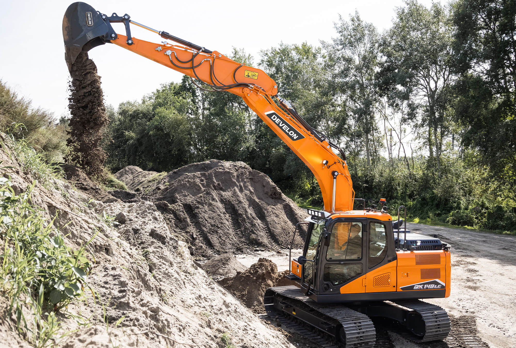 Raupenbagger Develon DX140LC-7