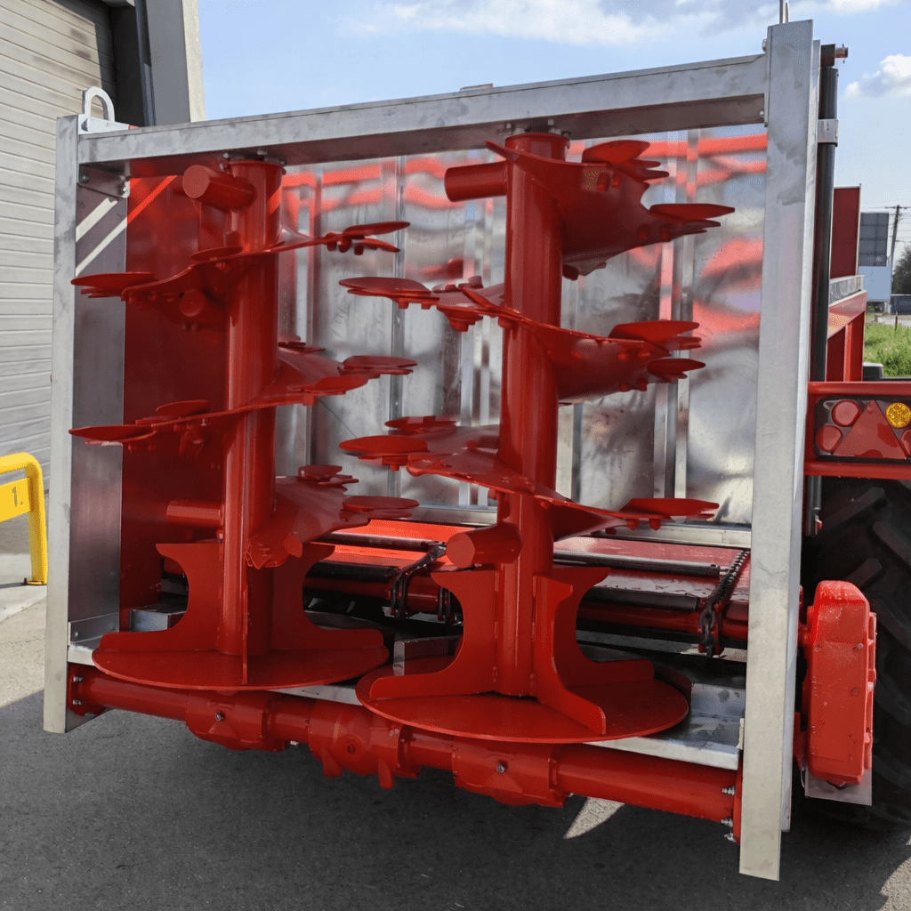 Miststreuer 4,5t – 4 Ketten | Vertikalstreuer mit Druckluftbremse & Zapfwelle