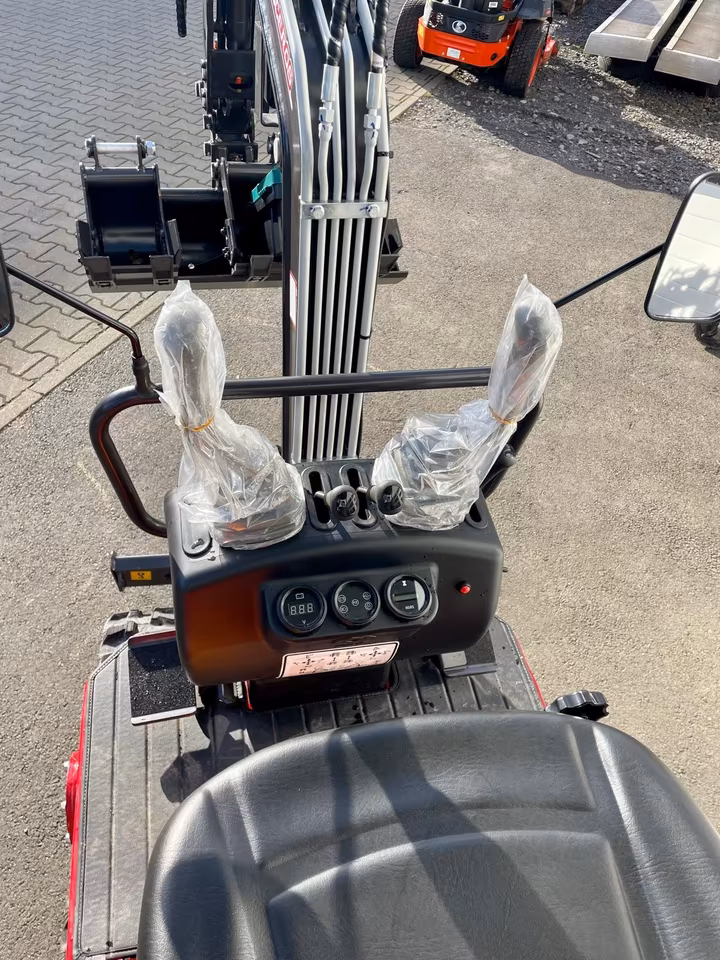 Rhinoceros KS10-8 Minibagger – 1-Tonnen Bagger