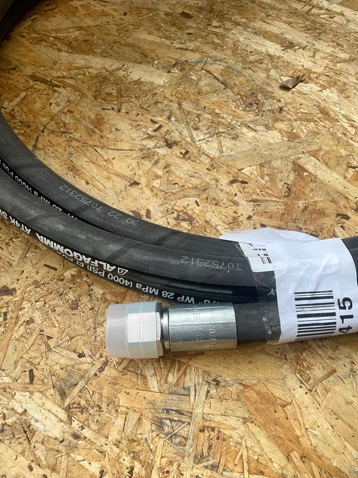 CLAAS hydraulic hose - 0013011810