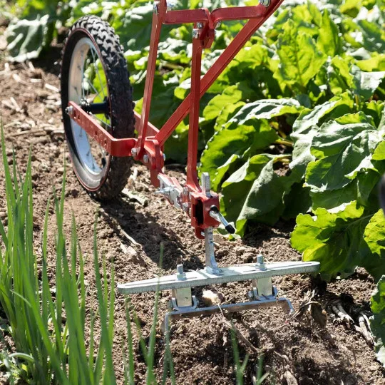 Einrädrige Gemüse-Radhacke für professionelle Unkrautregulierung & Market Gardening