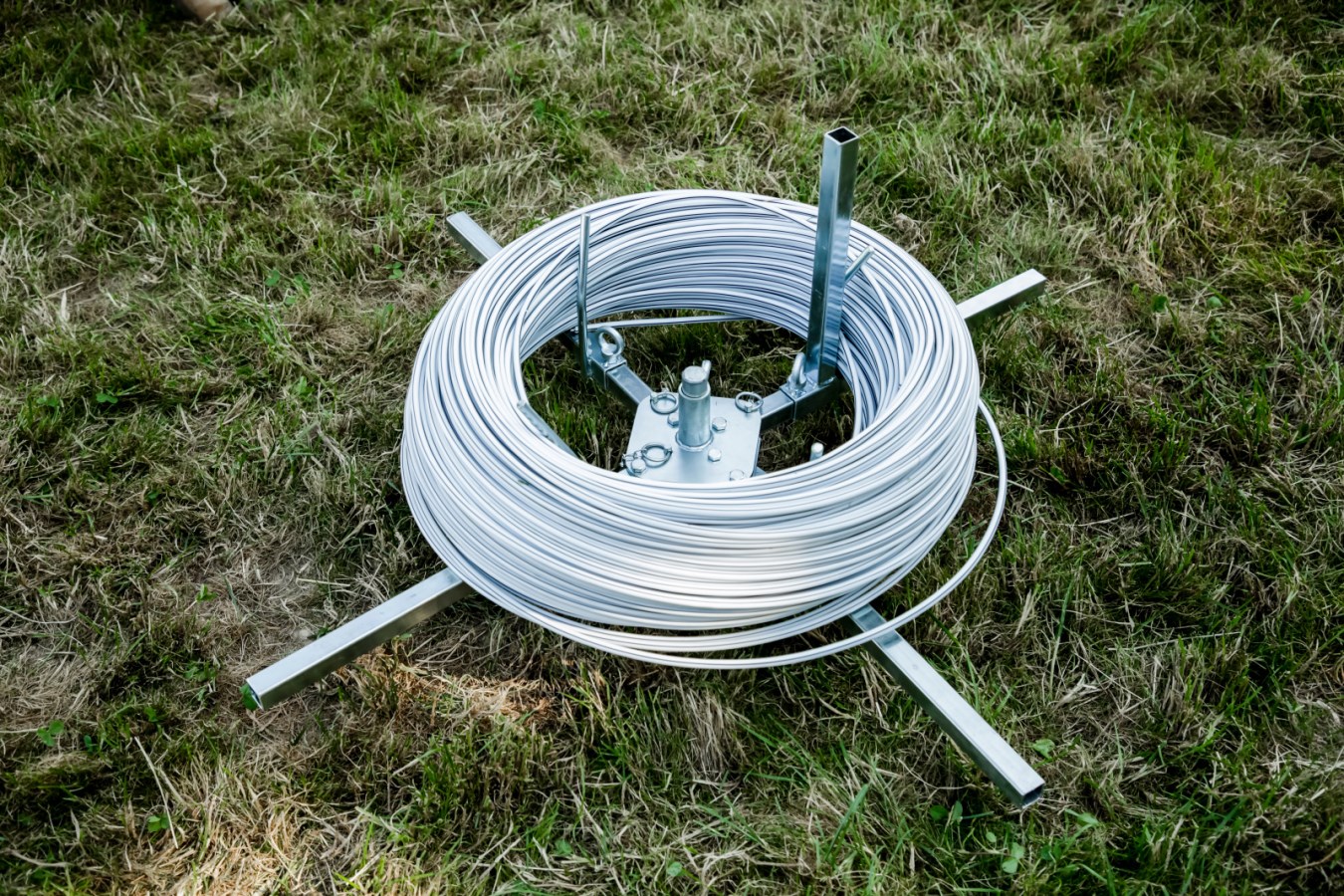 Distributeur de fil Vario – Distributeur professionnel réglable pour fil de clôture permanent et bobines de fil