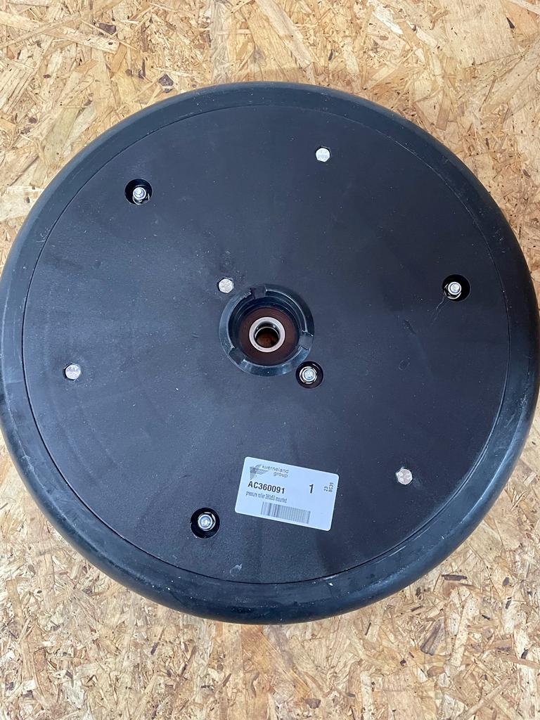 Kverneland pressure roller 380x50 mounted - AC360019