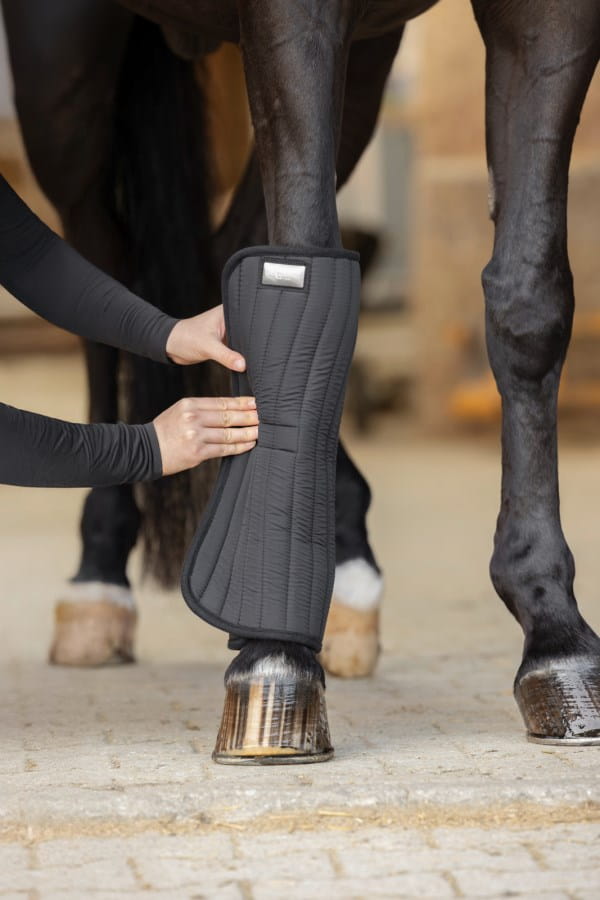 2x Kerbl CovallieroTherm bandage pads - heat-retaining