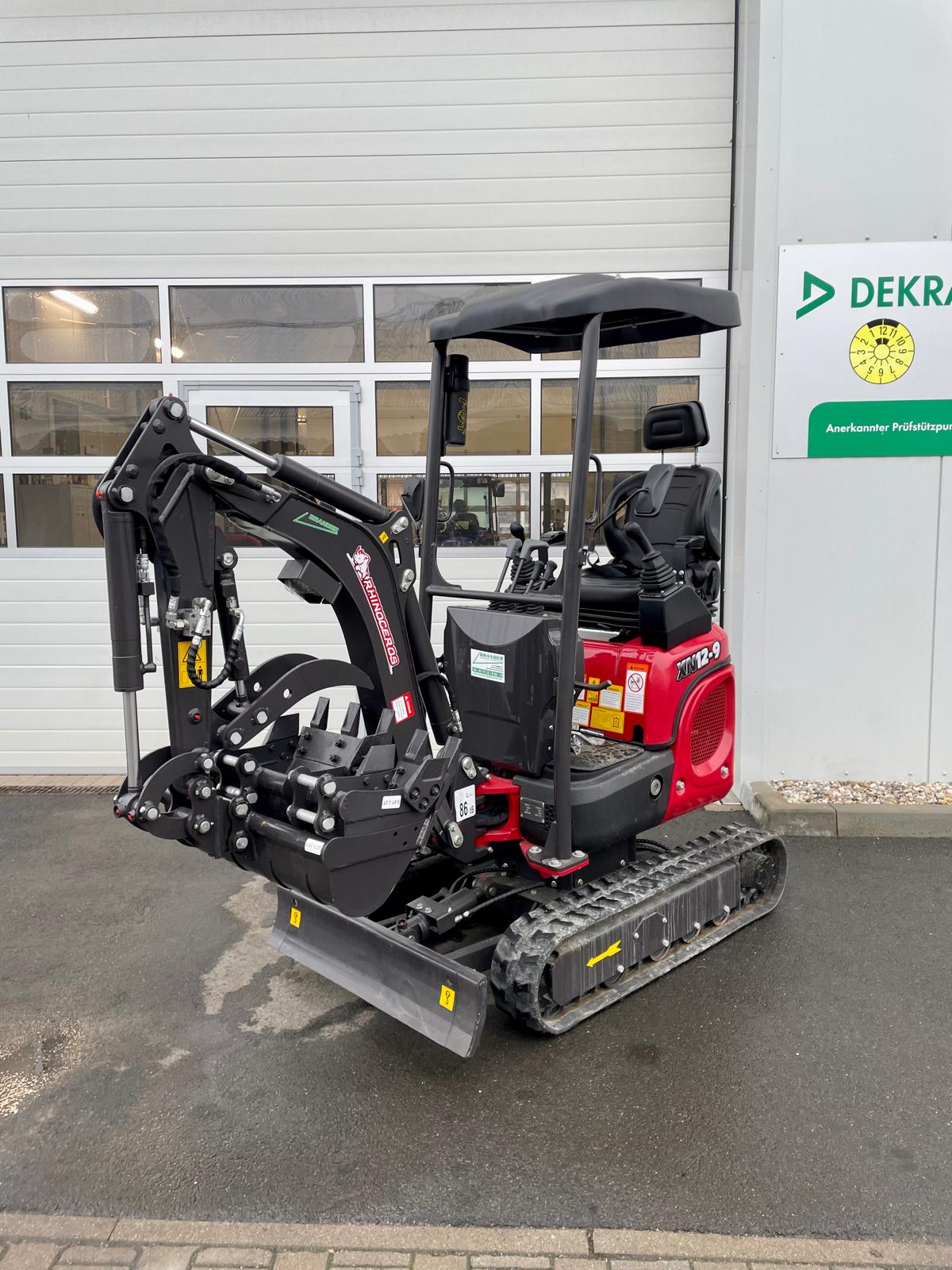 Minibagger Rhinoceros XN12-09 – Kubota Motor, 0-Heck, Verstellfahrwerk, 3 Löffel