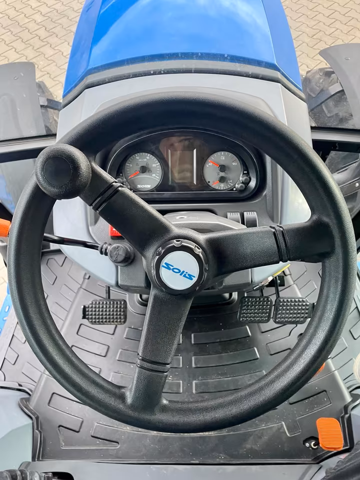 Solis 60 Stage V avec cabine | Tracteur 60 ch à quatre roues motrices | Navette synchronisée