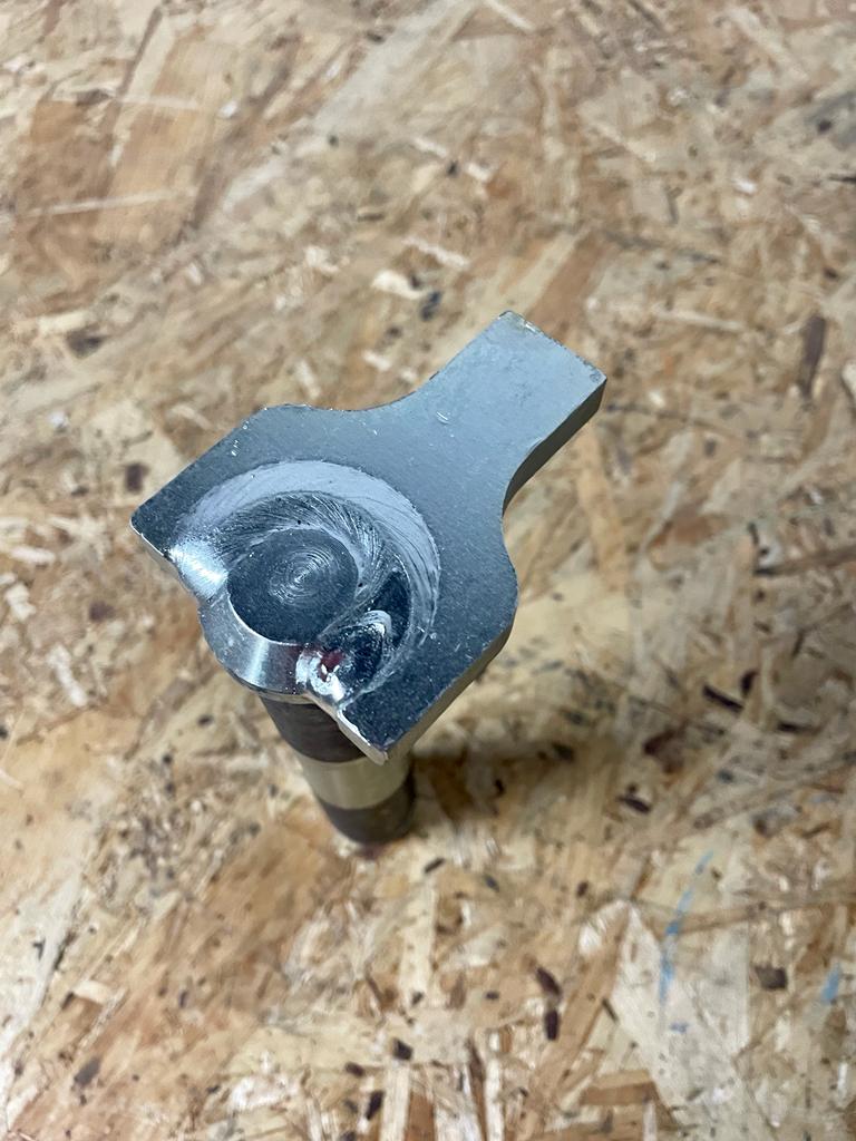 Lemken bolt D35x122/142 - 3133513