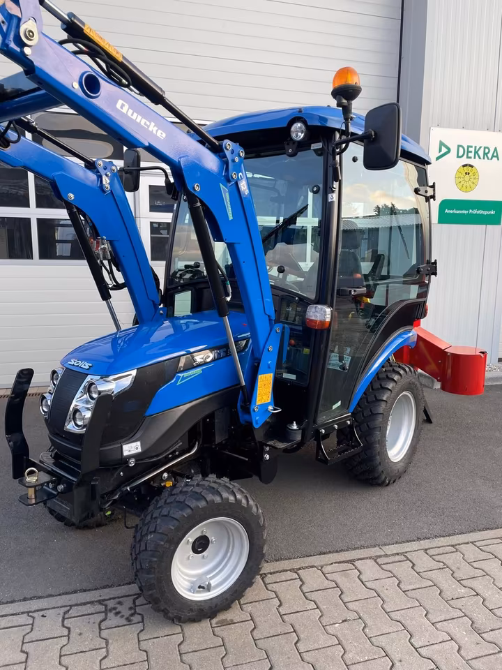Solis 26 9+9 Traktor mit XXL Kabine & Frontlader | 26 PS Mitsubishi Diesel – Allrad, Servolenkung & Komfort