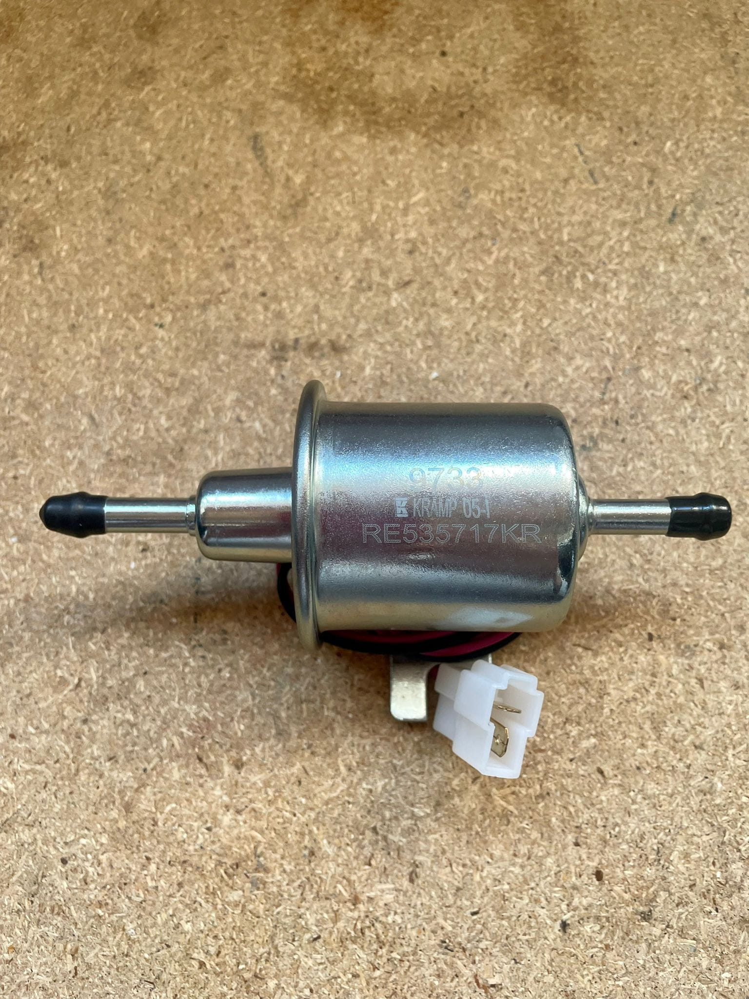 E005345 Kraftstoffförderpumpe - passend zu Kubota R1401-51352 / 16851-52030 / R1401-51350