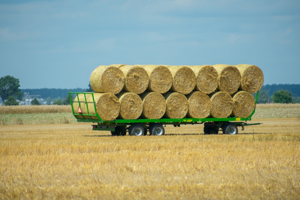 Strohballen, Heuballen, Landwirtschaft, Lastwagen, Feld