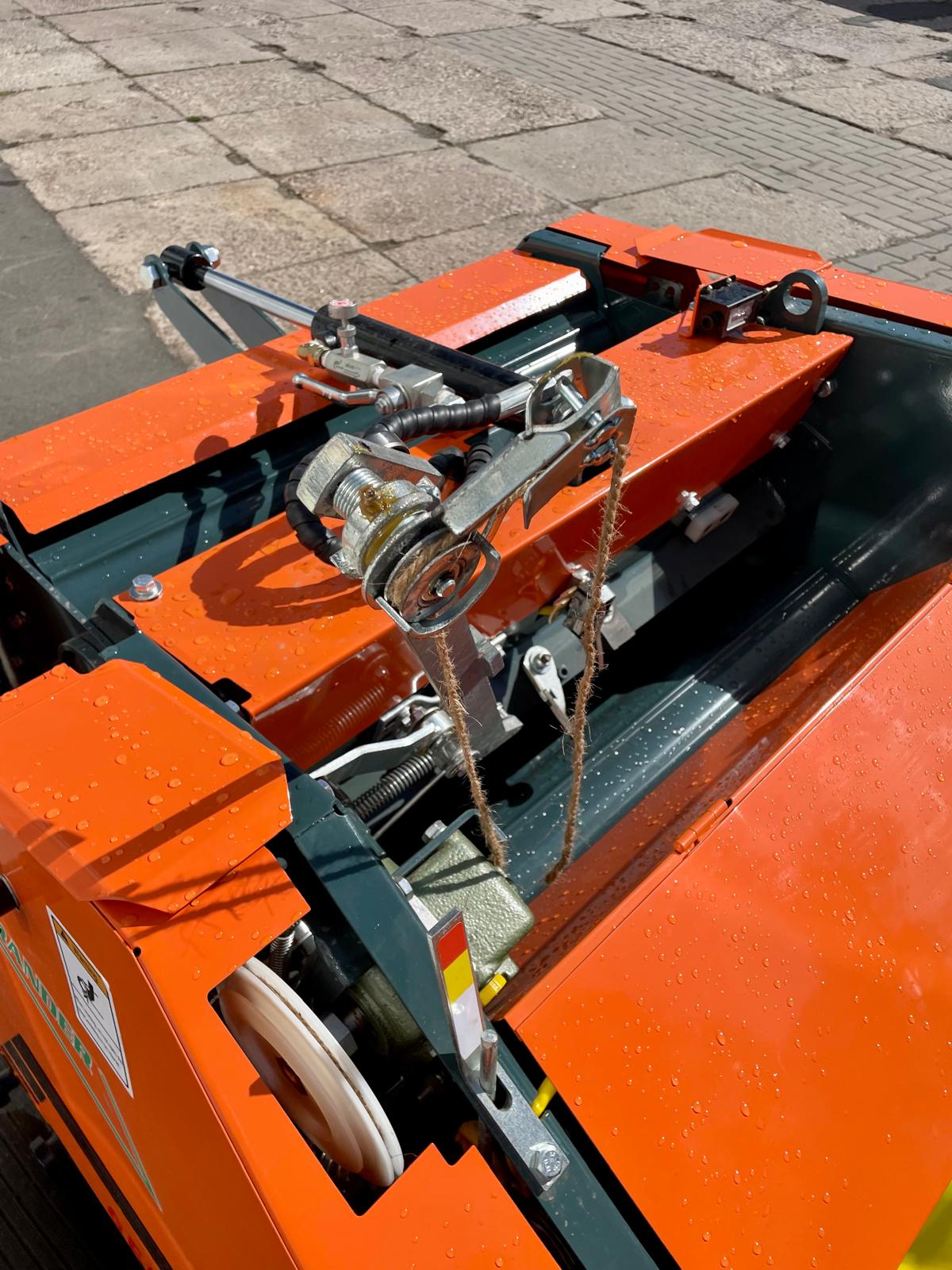 BRANDER Traktor / Kleintraktor Ballenpresse ab 15PS