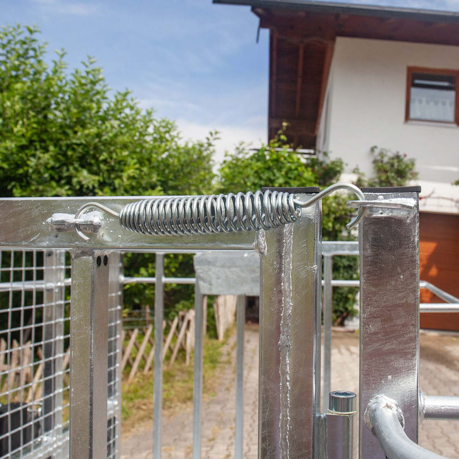 Fliegl Arbeitsbühne 1570x920x1100 mm – seitlicher Einstieg – Euronormaufnahme – verzinkt – 250 kg
