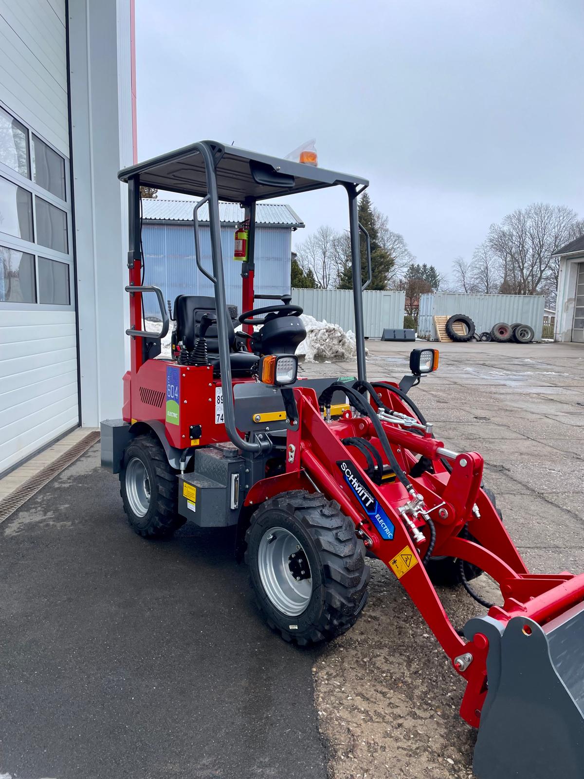 Elektro Radlader 604 – 650 kg Hubkraft | Zero Emission Allradlader