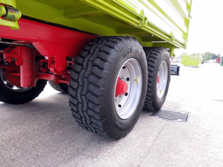 Conow tandem three-way tipper TDK 13