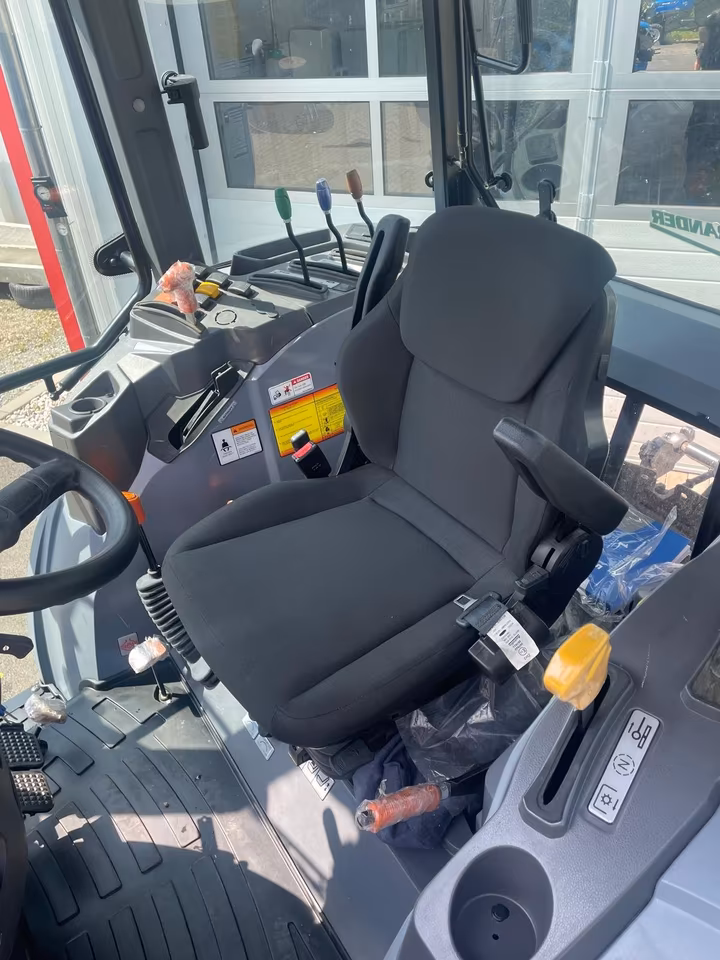 Tracteur Solis 90 Stage V avec cabine – 90 ch, transmission intégrale et boîte de vitesses 20+20