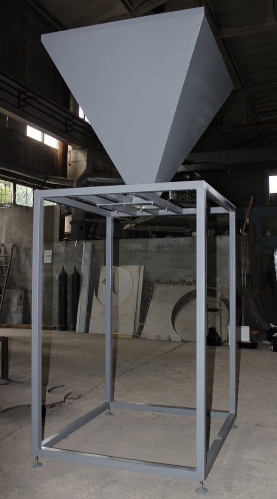 700 liter bulk material container | Robust hopper for pellets, granules & grain