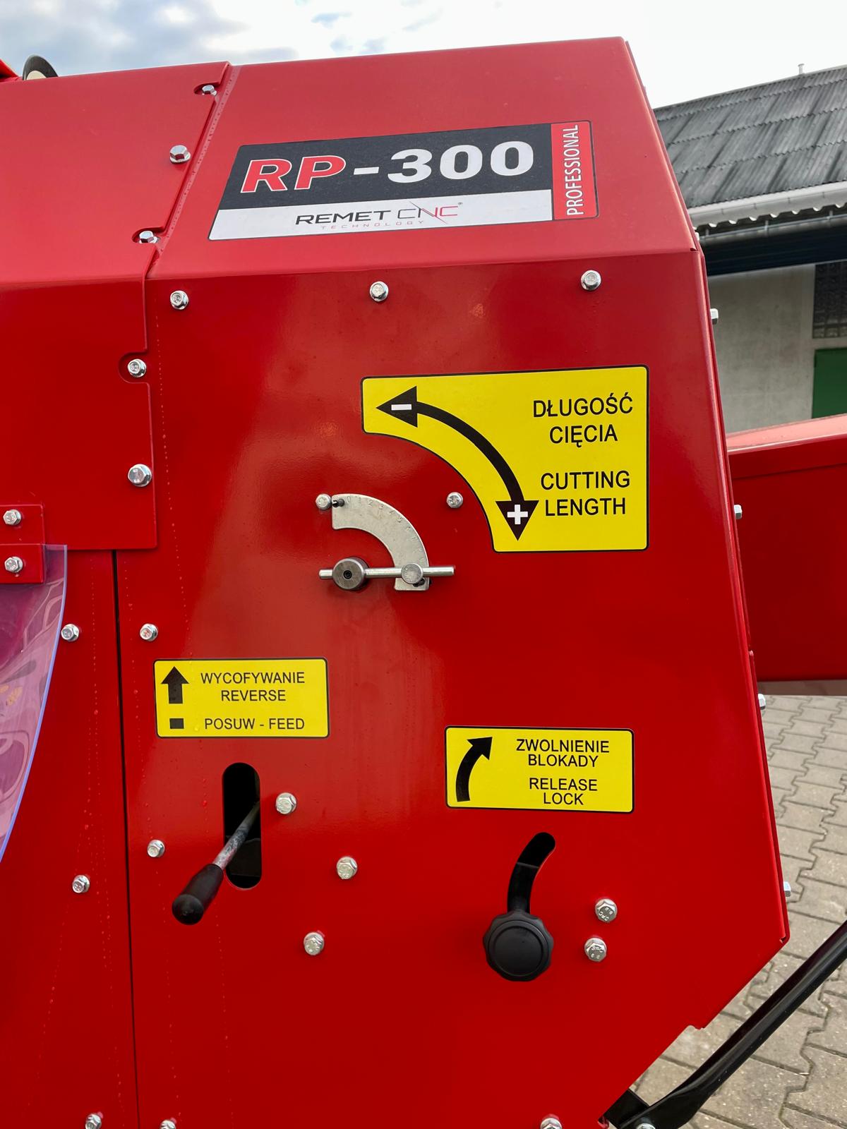 Remet CNC Holzhacker Woodpecker RP300 – Schneidespalter mit PTO-Antrieb & Förderband 3M