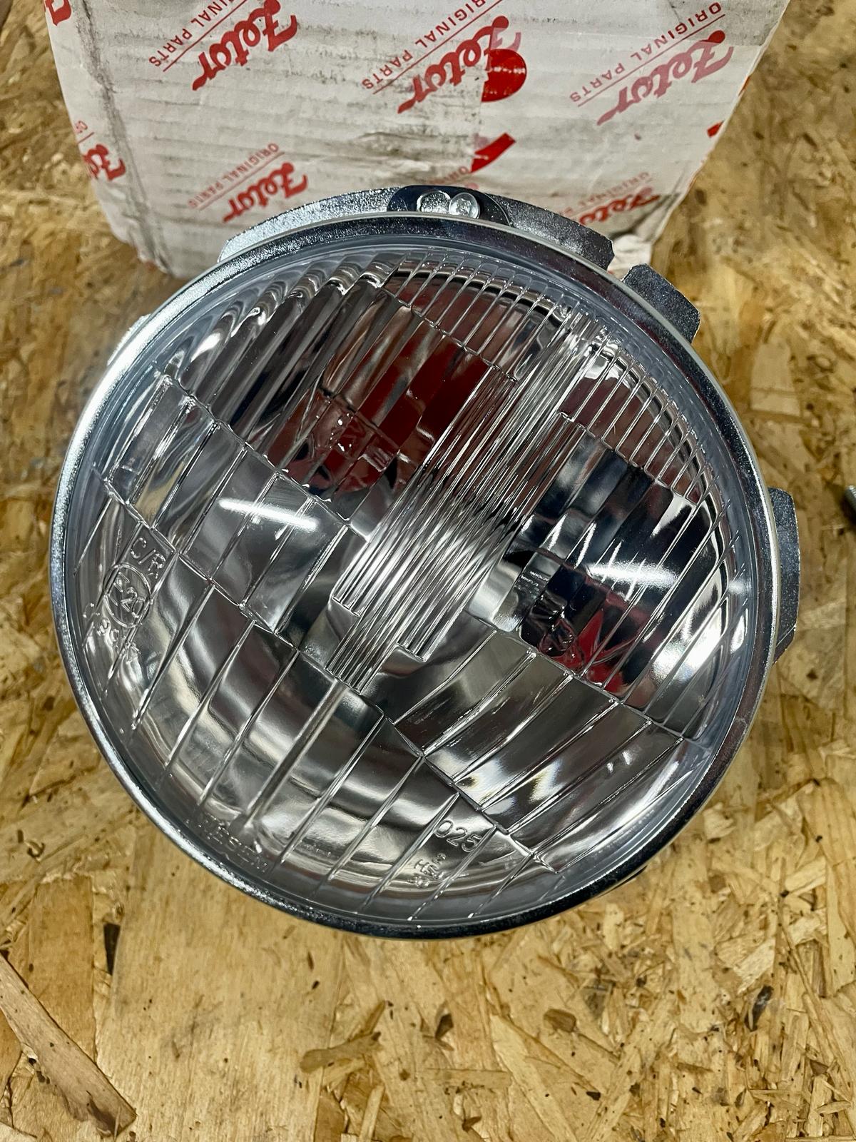 Zetor UR1 headlight right - 59115717