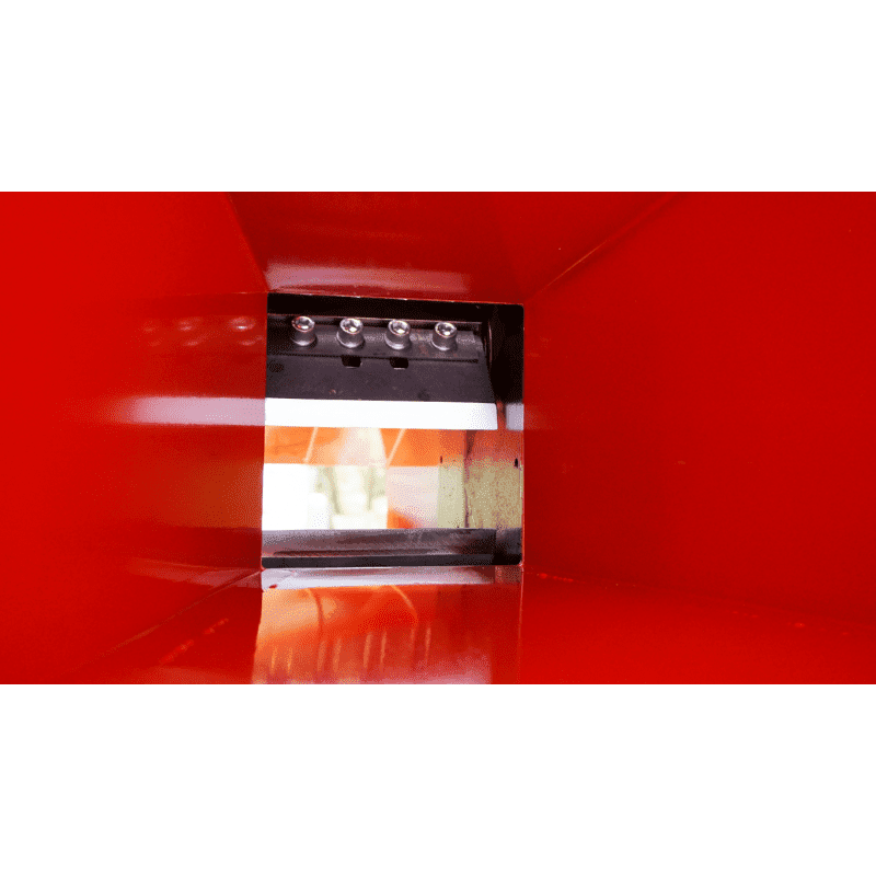 Remet CNC wood chipper R100 PTO with 2.3m conveyor belt