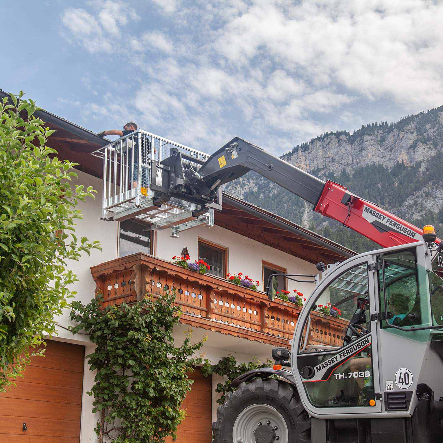 Fliegl Arbeitsbühne verzinkt 1570x920x1100 mm | für Hof-, Rad- & Teleskoplader | 250 kg