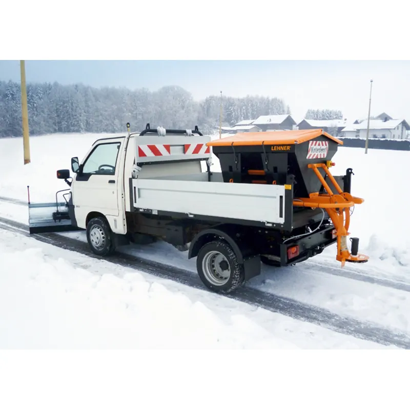 Pritschenwagen, Schneepflug, Streumaschine, Winterdienstfahrzeug, orange Streuanlage