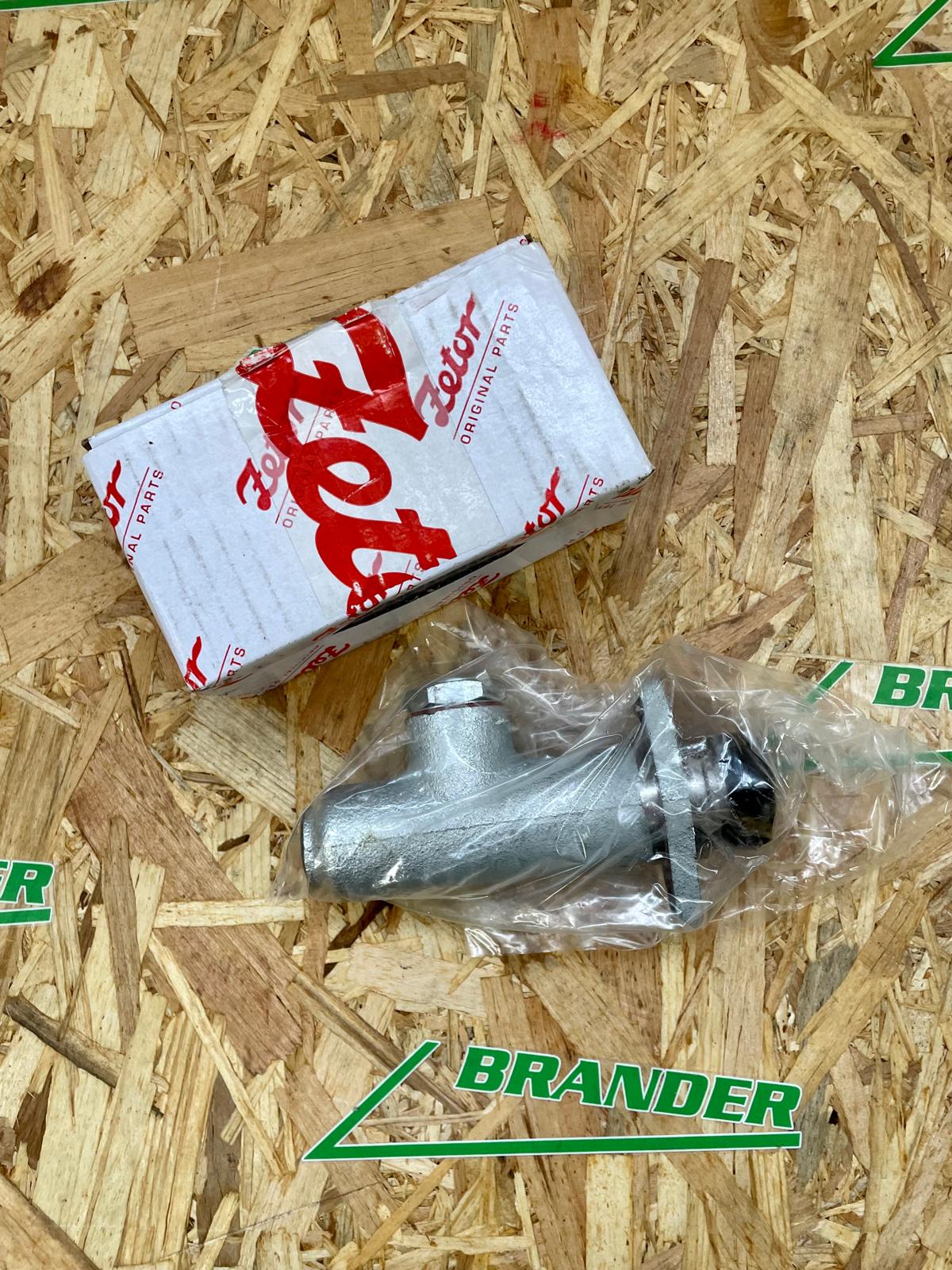 Zetor Bremszylinder rechts - 6911-2717