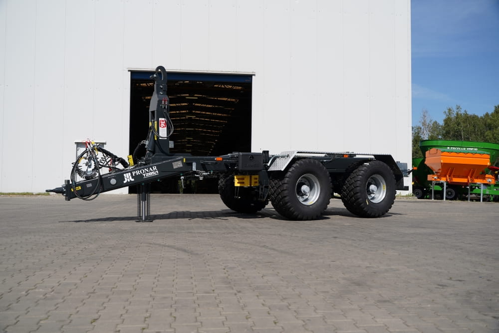 PRONAR T285/1 Hooklift Trailer – 23 t Gross Vehicle Weight, Tandem Axle, Parabolic Suspension & Hydraulic System