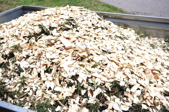 Remet CNC RTS630 wood chipper with petrol engine & trailer – professional disc chipper 100 mm