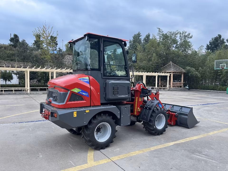 Electric wheel loader E612 – 1.3 t lifting capacity, 300Ah lithium battery & cabin