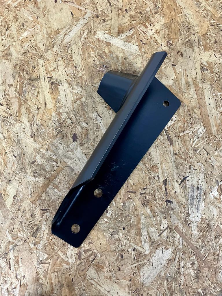 BL15562 Tebbe Wurfschaufel links mit Schrauben - 44181N