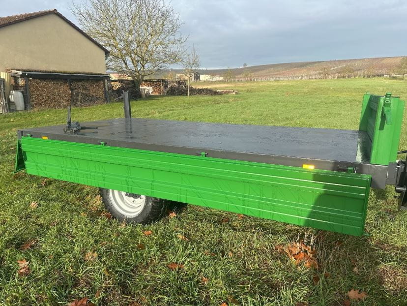 Single-axle three-way tipper trailer - 5T / 350x180x40 cm