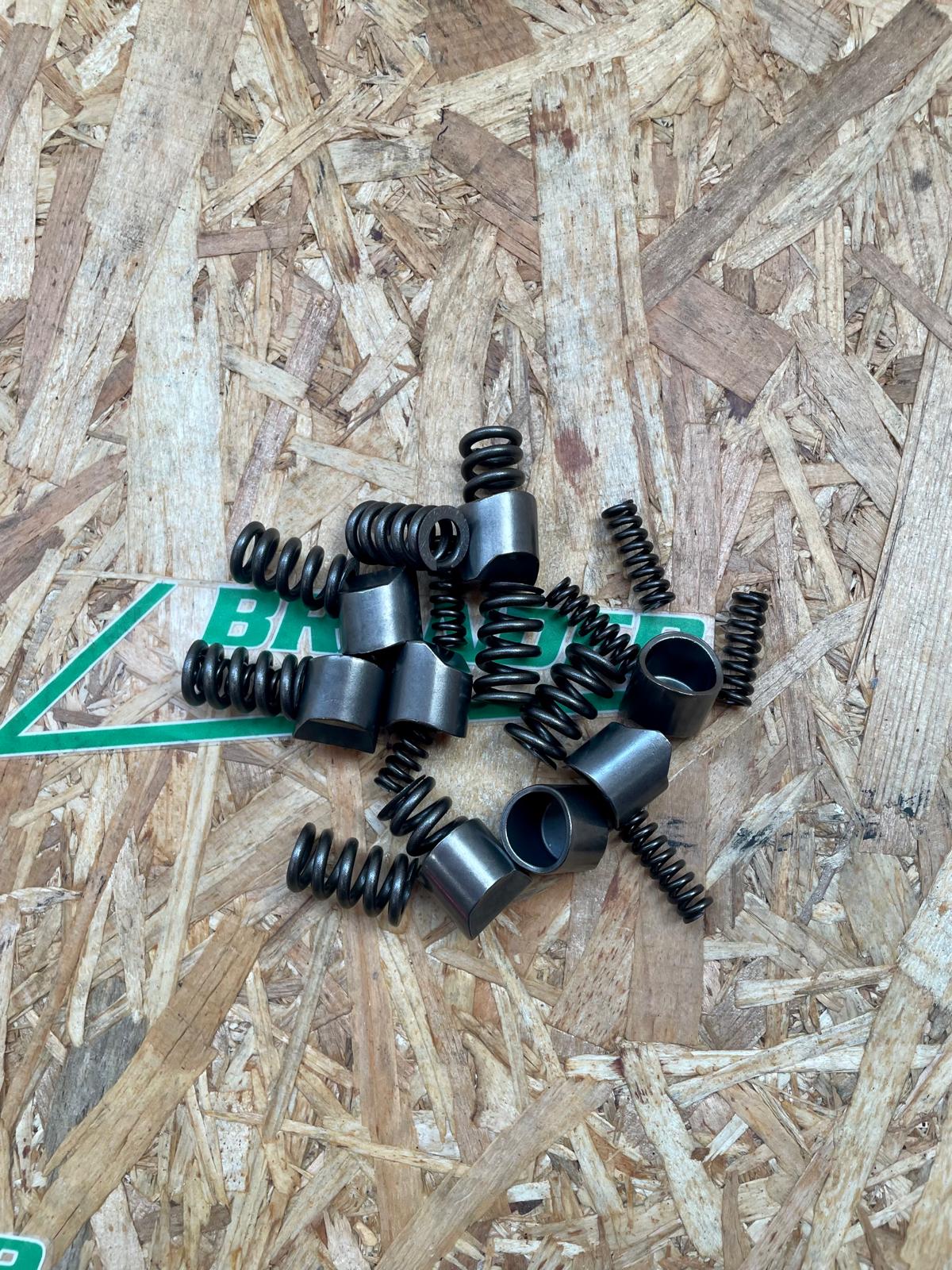 Walterscheid Reparatursatz Agraset 106, 8 Nocken kpl. mit Innen- und Außenfedern, schwarz Standard F